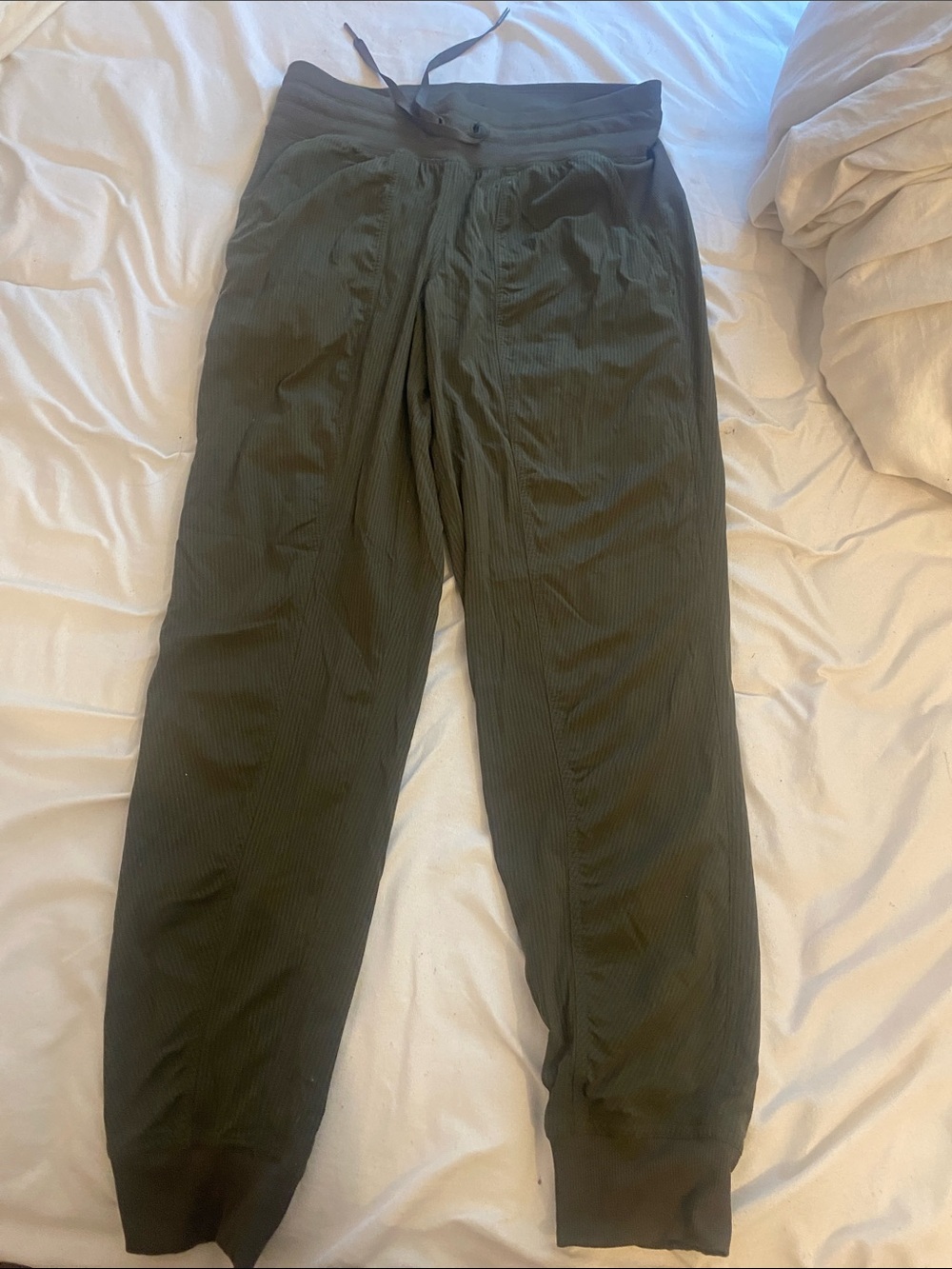Wonens Lululemon athletica green dance studio joggers - Picture 1 of 1